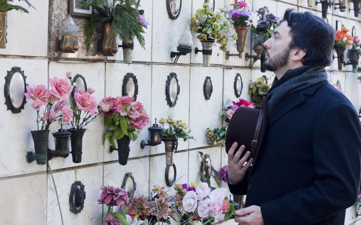 The Benefits of Online Obituaries for Families and Friends